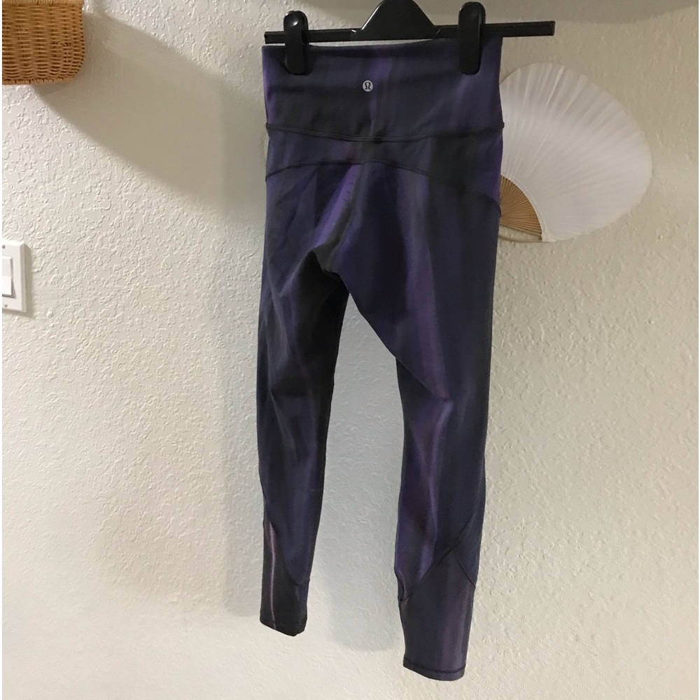 LOW PRICE MOVING- RARE LULULEMON LEGGINGS